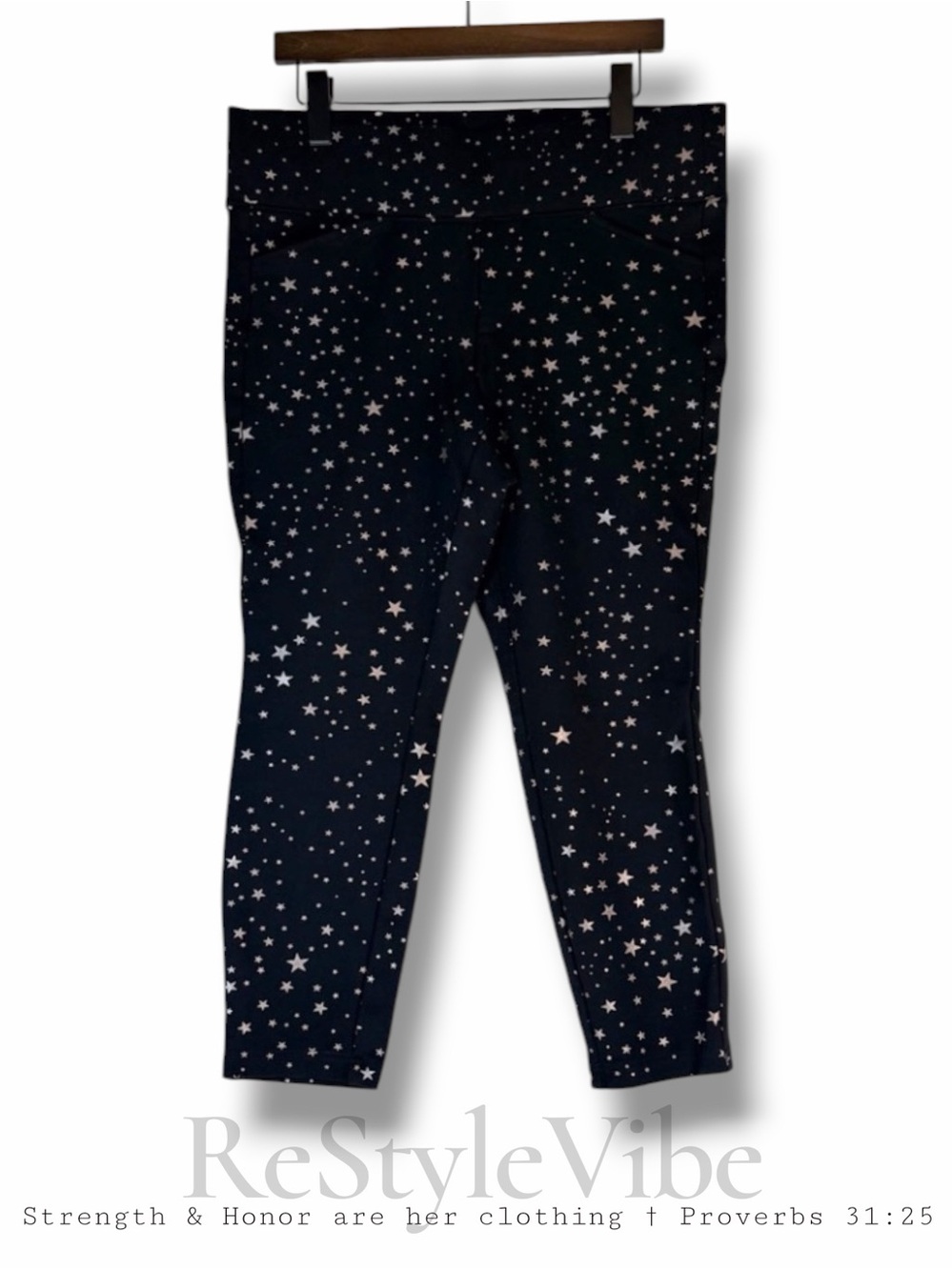 TORRID Women’s Size 1R Pant High Rise Ponte Style Elastic Waist Stars Pixie